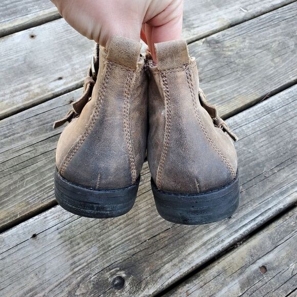 Lucky Brand Dosey Rustic Double Buckle Leather Studded Ankle Boots Booties 7M - Picture 5 of 8